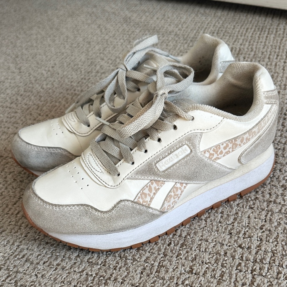 Reebok chunky leopard print stripe neutral sneakers!